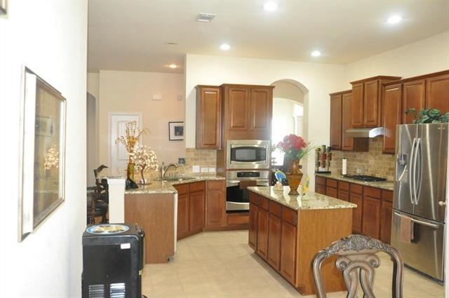 Building Photo - 3621 Bella Vista Dr