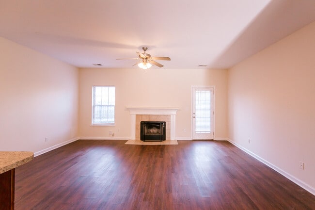 Building Photo - 3851 Dylan Pl