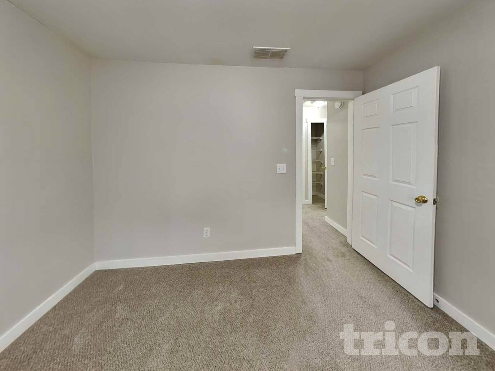 Building Photo - 1048 Whispering Woods Dr