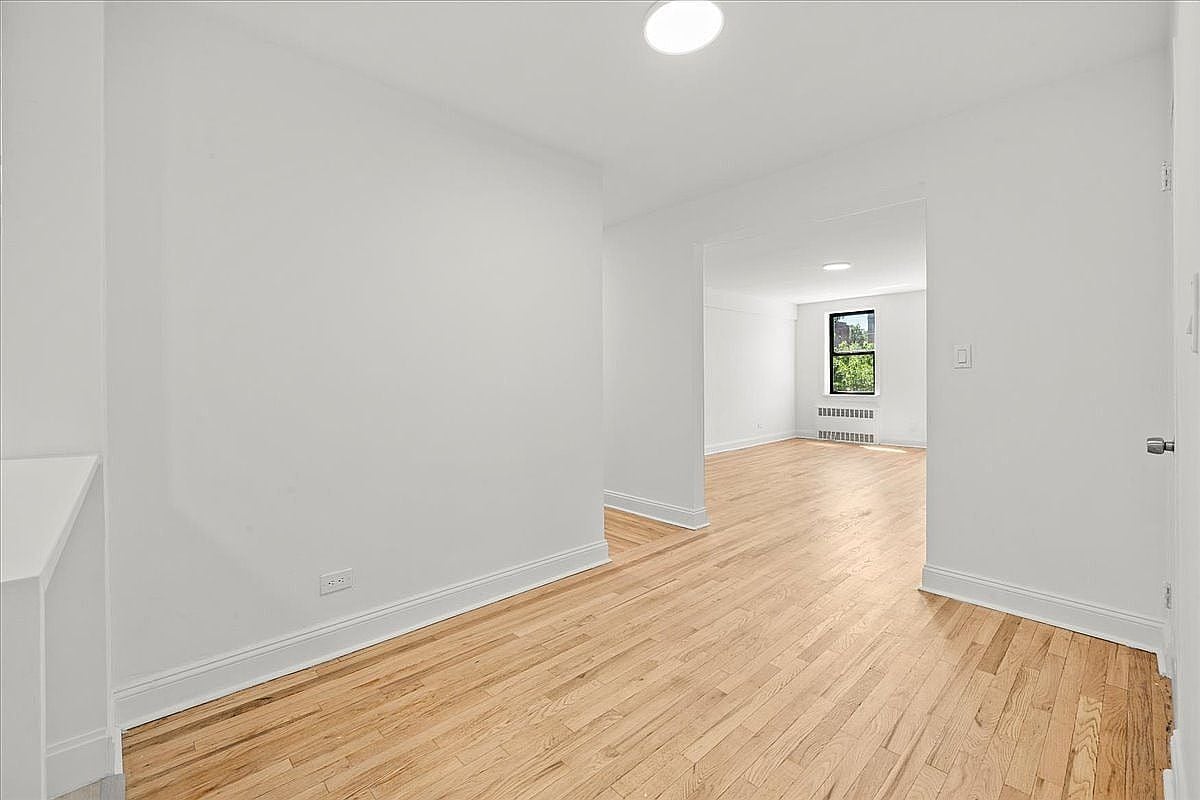 Building Photo - 3260 Netherland Ave