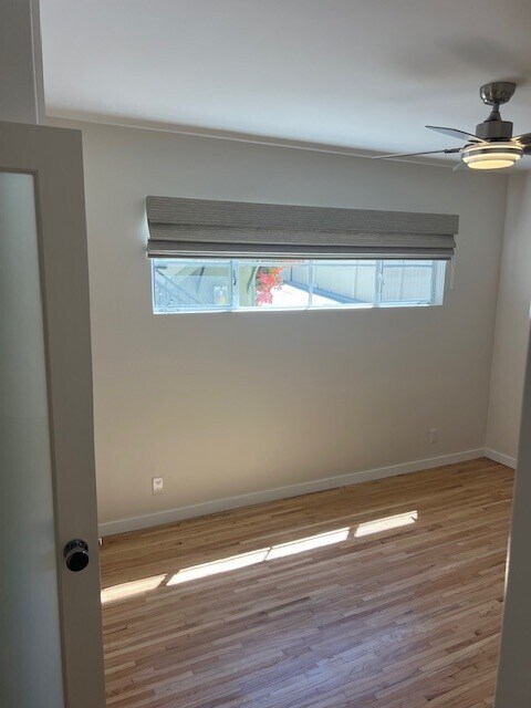 Building Photo - 1014 1/2 Hyperion Ave