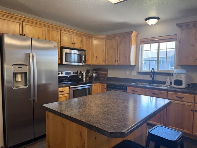 Building Photo - 3261 S 1500 W