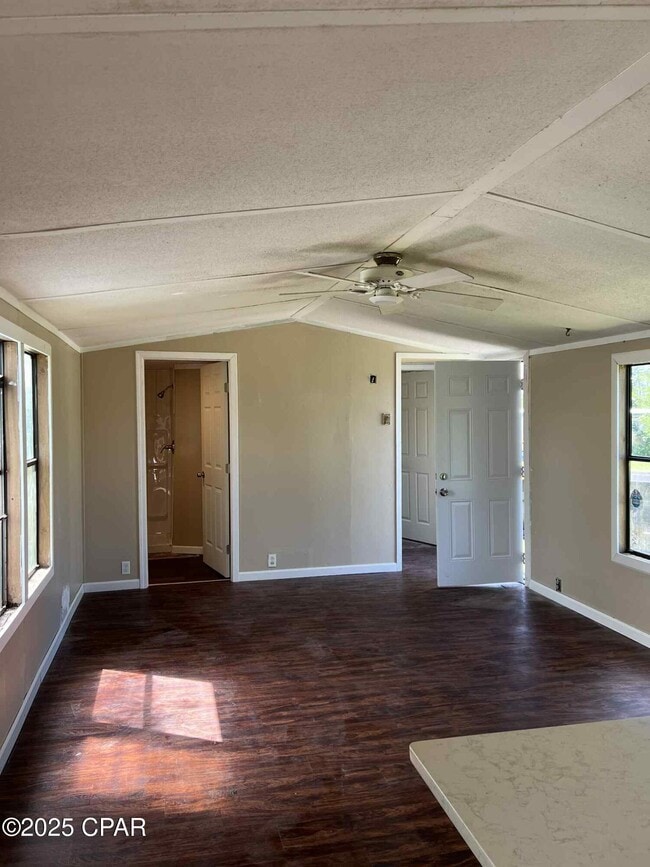 Building Photo - 7117 Collins Rd