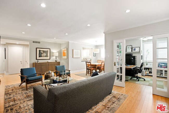 Building Photo - 1525 Hayworth Ave