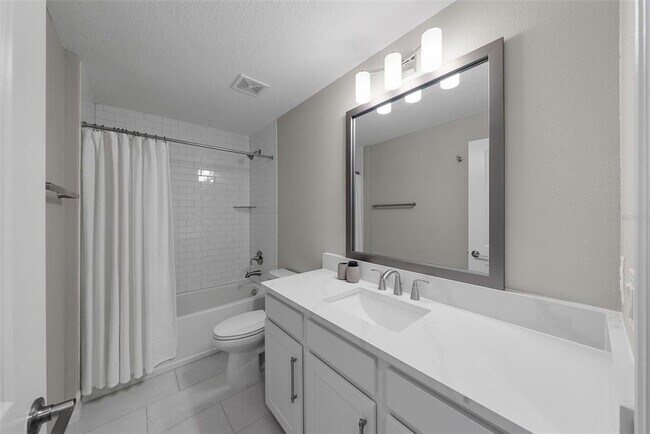 Building Photo - 5351 Bridge St