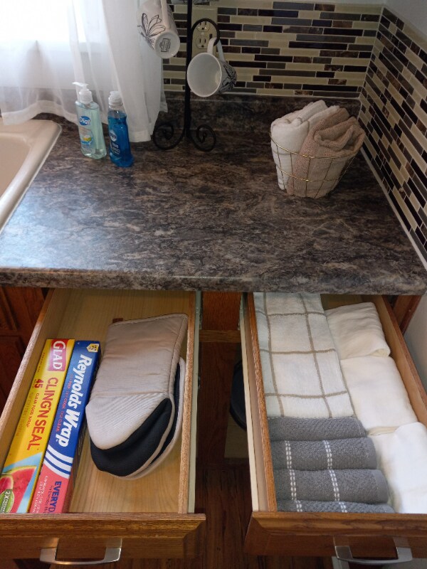 Building Photo - 2 W Pacific St