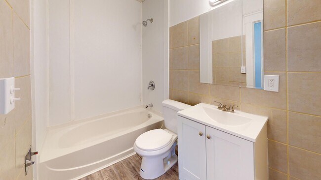 Building Photo - 4500 W 39th St