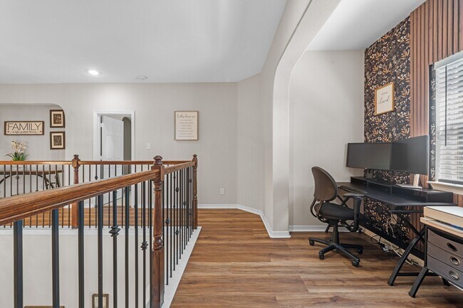 Building Photo - 2153 Summit Mist Dr