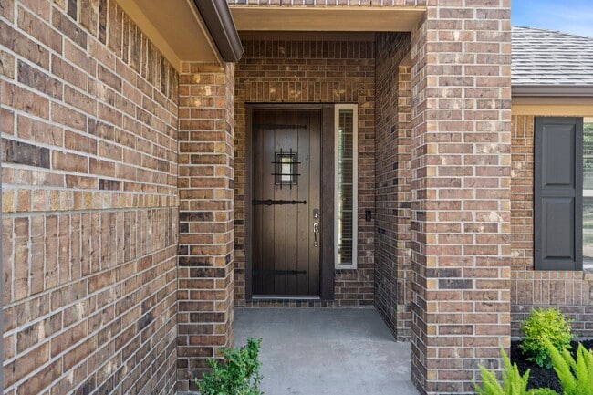 Building Photo - 15323 Holloway Hls Trl