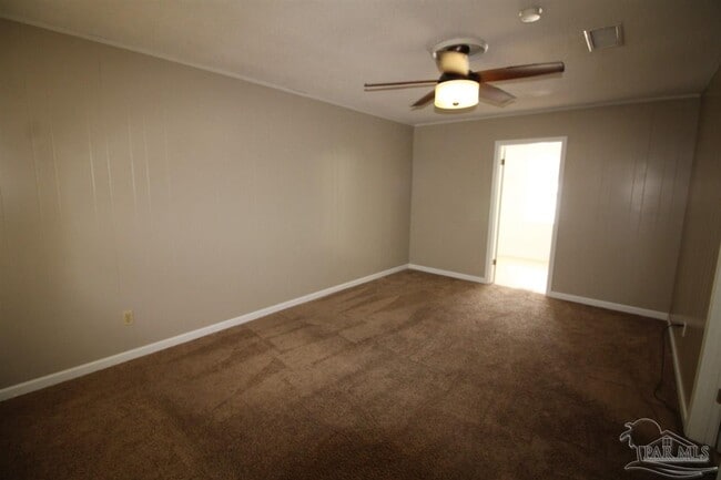 Building Photo - 5675 Vestavia Ln