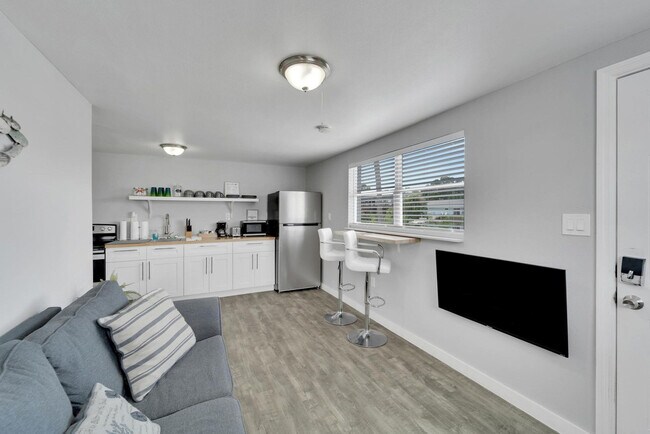 Building Photo - 8818 Rocky Creek Dr