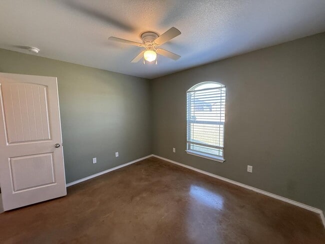 Building Photo - 3202 Rockwall Dr