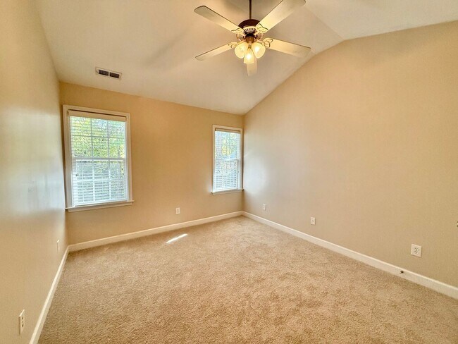 Building Photo - Gorgeous 3BD, 2.5BA Raleigh Townhome in a Prime Location Near Triangle Town Center, Poyner Place,...