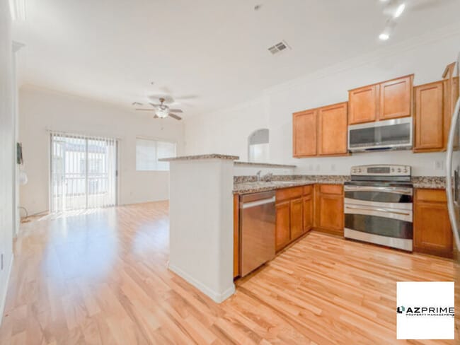 Building Photo - Elegant 2/2 Phoenix Townhouse in Pinnacle ...