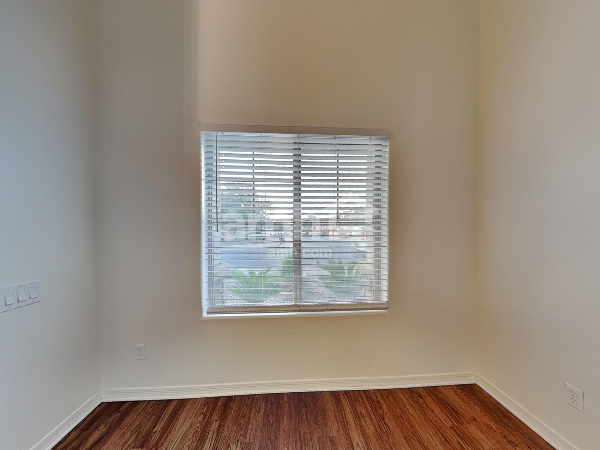 Building Photo - 4717 S Antonio