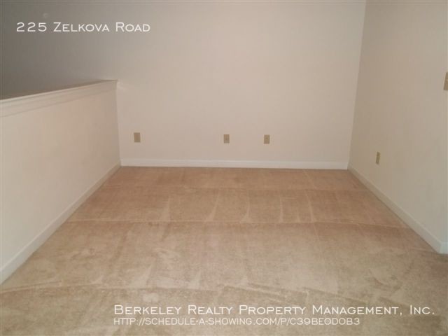 Building Photo - 225 Zelkova Road