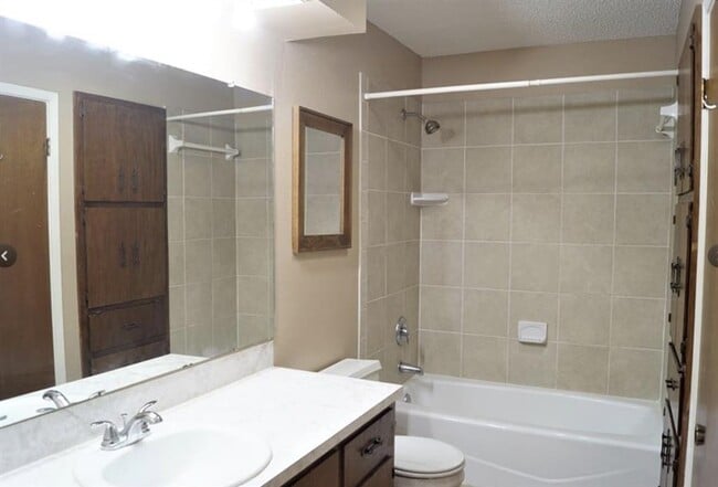 Building Photo - 101 Stubblefield Dr