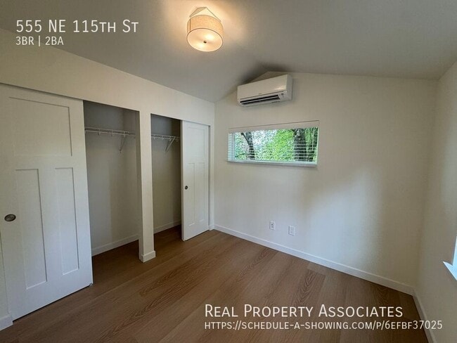 Building Photo - 555 NE 115th St
