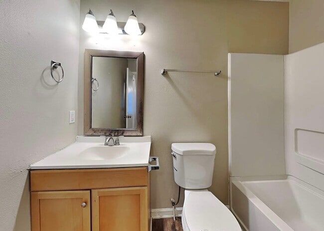 Building Photo - 1596 Matthew Allen Cir