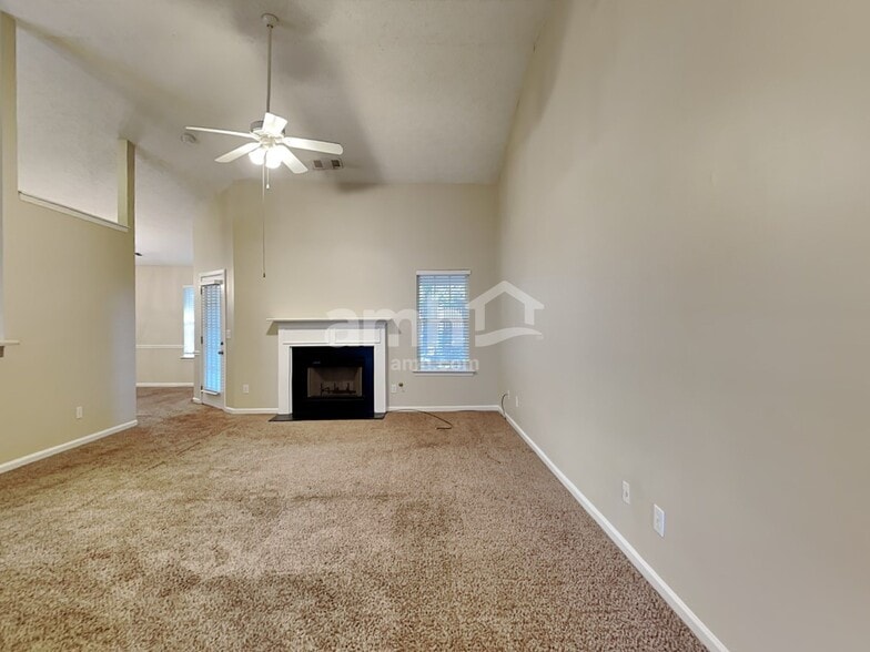 Building Photo - 5455 Yellow Pine Dr