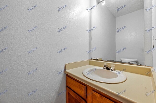 Building Photo - 9463 Olde Towne Row