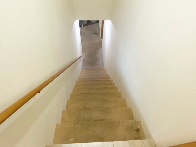 Building Photo - 2-Bedroom, 1-Bath Ranch Style Home - ADA C...