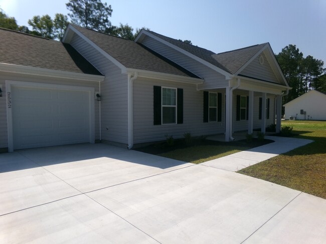 Building Photo - 2532 Harvey Rd