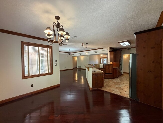 Building Photo - Beautiful 3 Bedroom Single Story Custom Home Plus Office Available Near Tramway Blvd NE & I-40!
