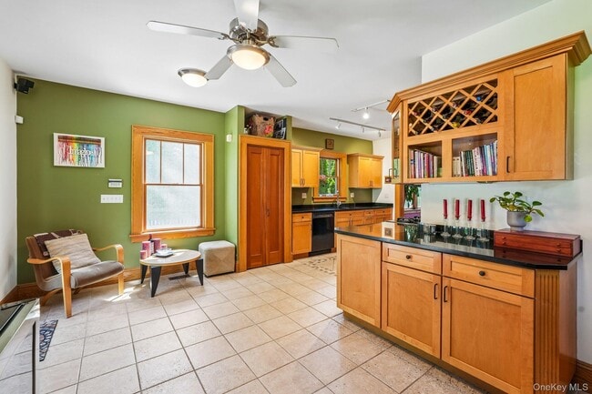 Building Photo - 281 Piermont Ave