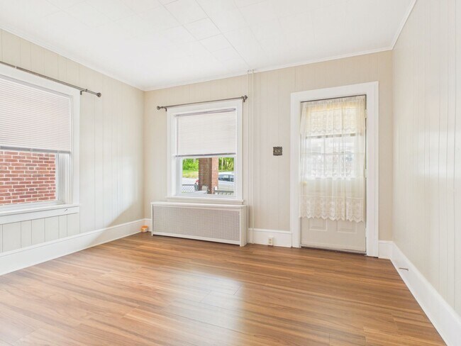 Building Photo - 3 Bedroom House in Harrisburg