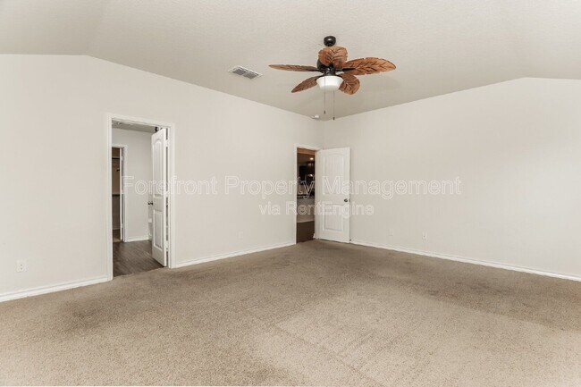 Building Photo - 2935 Thackery Groove