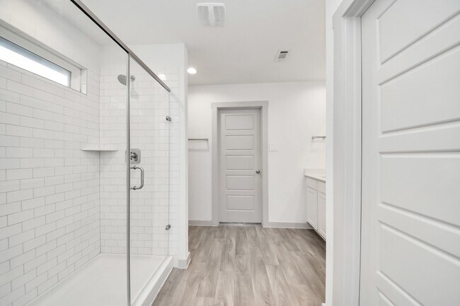 Building Photo - 7803 Golden Rubia Ln