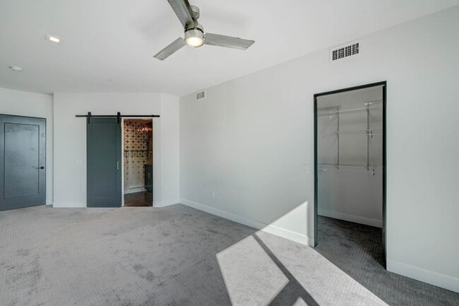 Building Photo - 504 E Roosevelt St