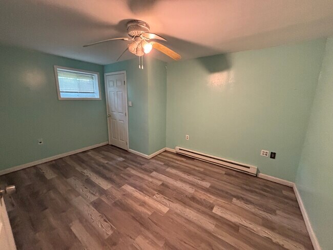 Building Photo - 211 Mallard Ln