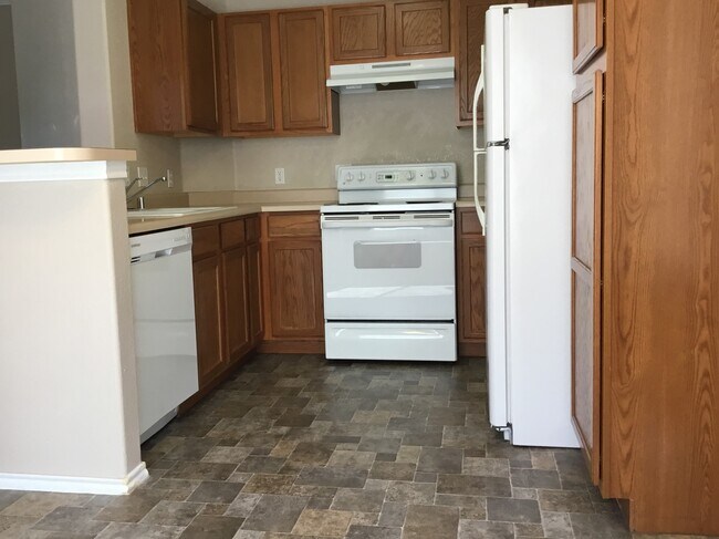 Building Photo - 3896 Riviera Grove