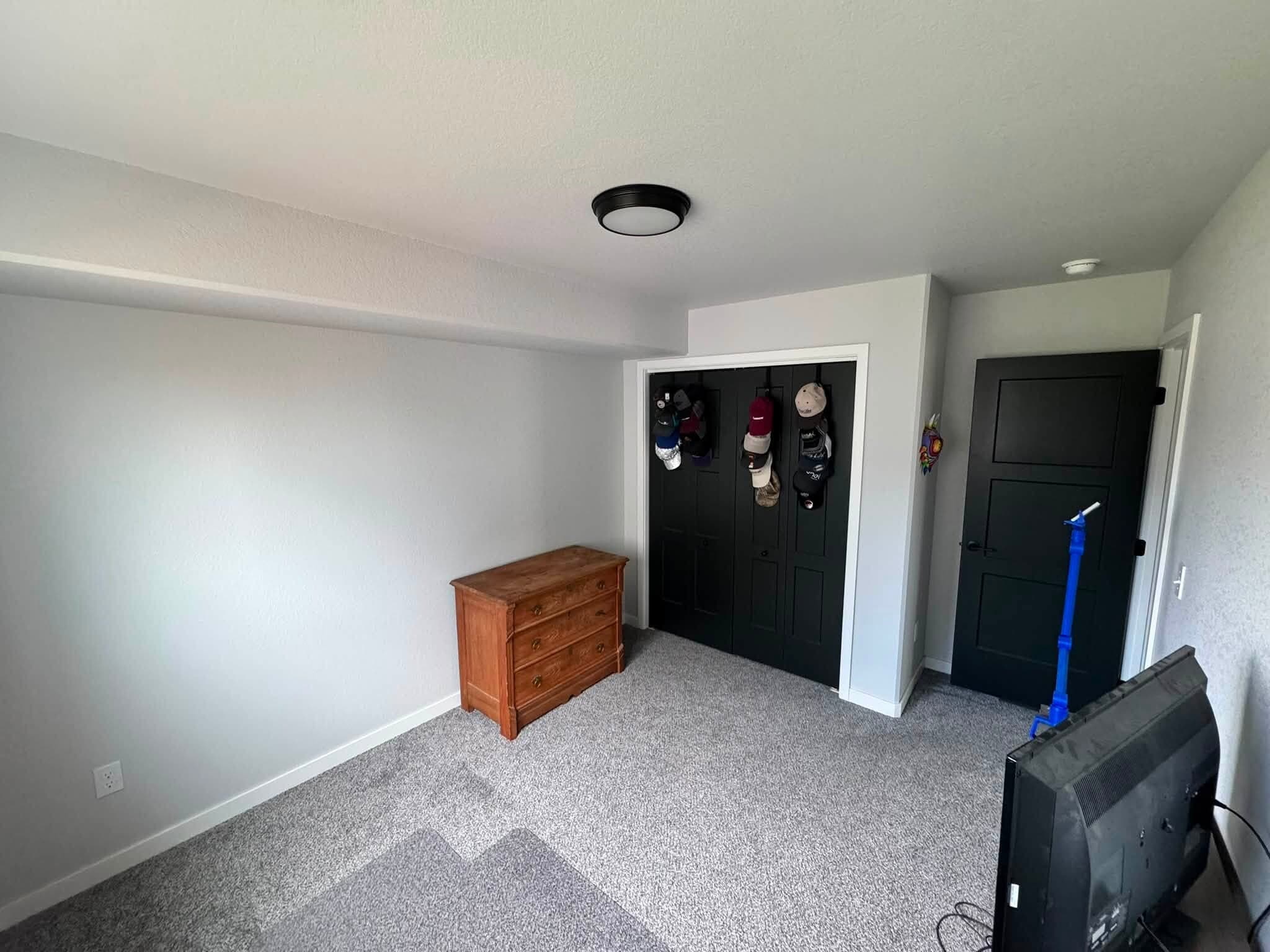 Building Photo - 1208 Kenai Dr