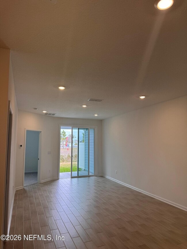 Building Photo - 91 Silver Myrtle Ct