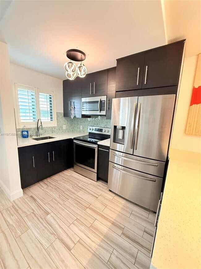 Building Photo - 2930 Day Ave