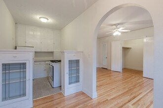 Building Photo - 3220 Girard