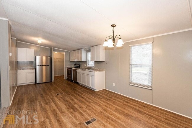 Building Photo - 108 Sherwood Rd