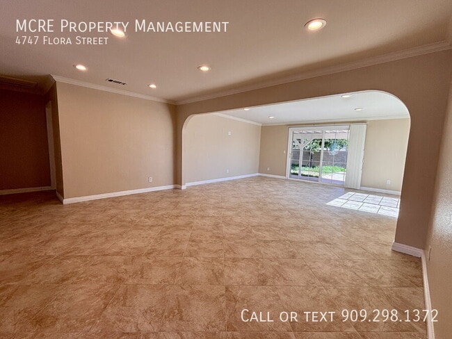 Building Photo - 4747 Flora St