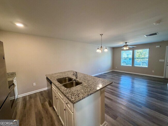 Building Photo - 126 Lexington Ave