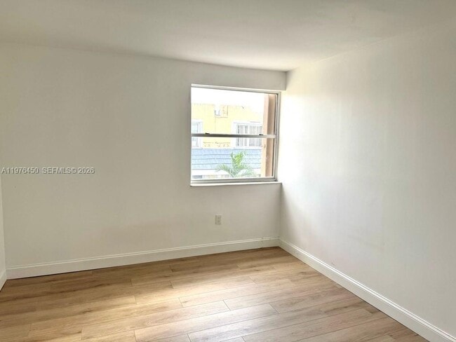 Building Photo - 4580 SW 68th Ct Cir