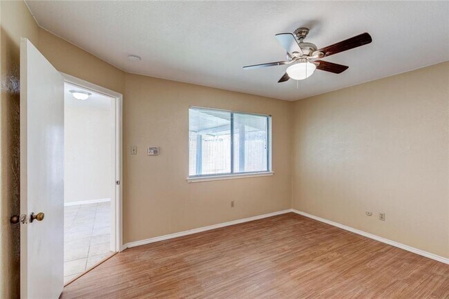 Building Photo - 12329 Tomanet Trail