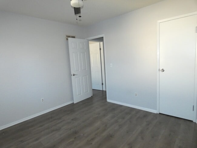 Building Photo - 5220 NE 57th St