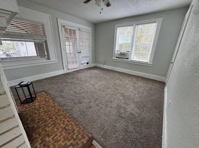 Building Photo - 1310 28th St N