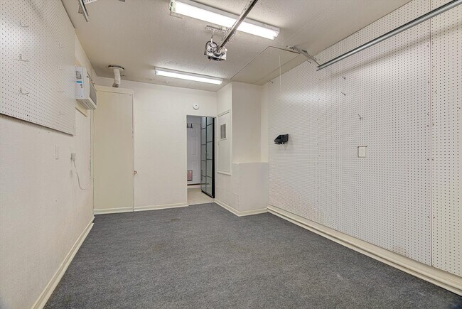 Building Photo - 116 Tarpon Ave