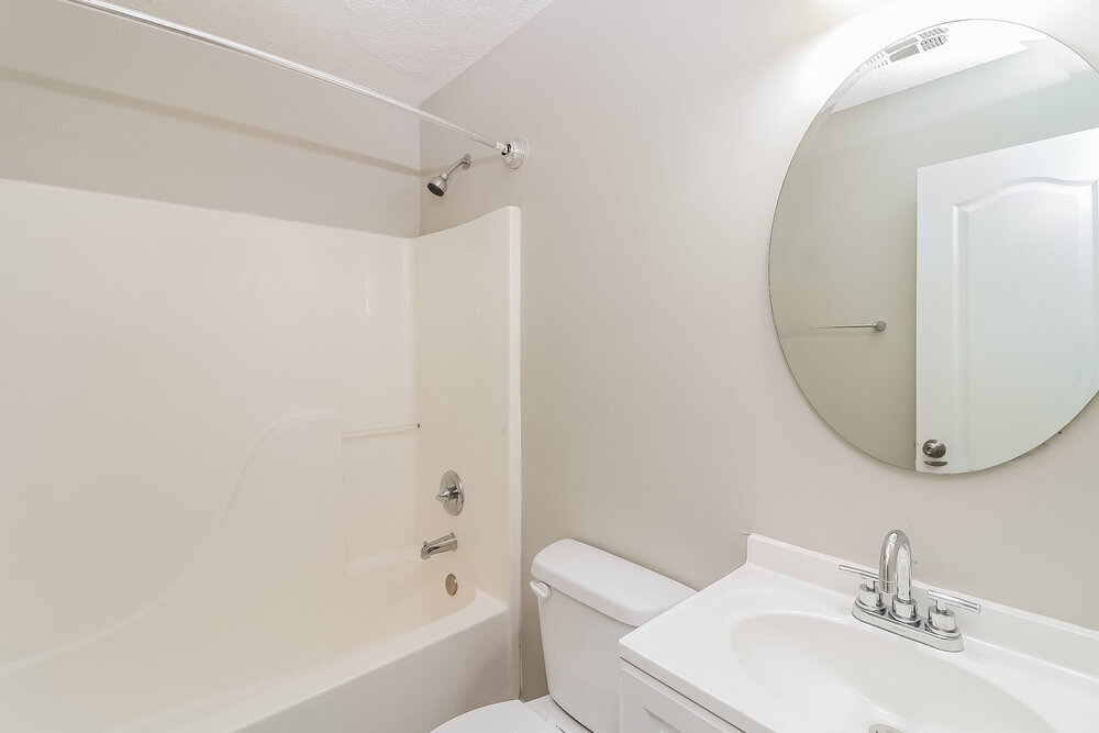 Building Photo - 706 Rosewood Cir
