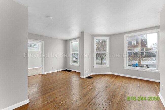 Building Photo - 801 Prospect Ave SE