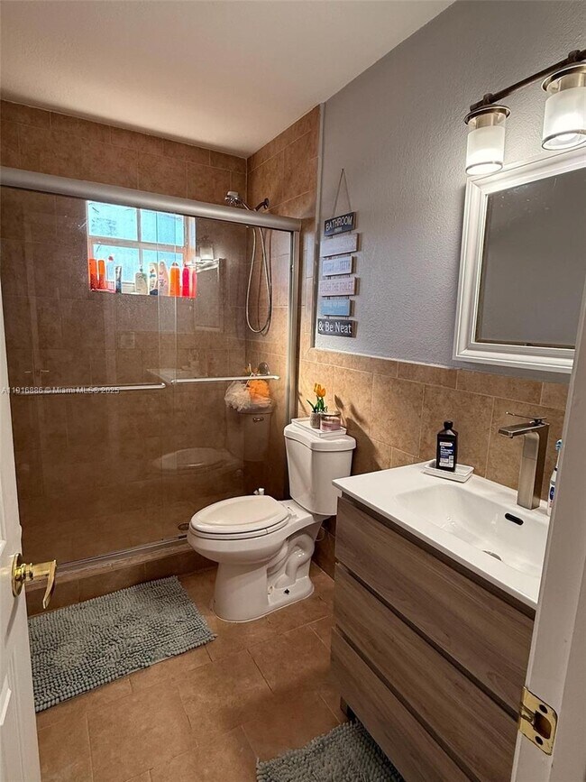 Building Photo - 11007 SW 3rd St